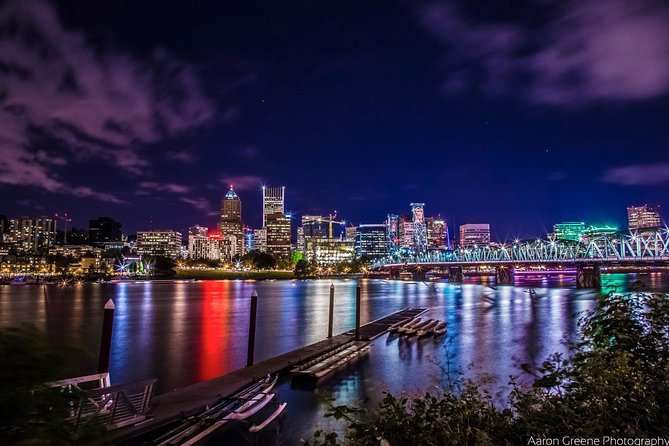 2.5-hour Dinner Cruise on Willamette River - Piano Music and the Right Kind of Entertainment