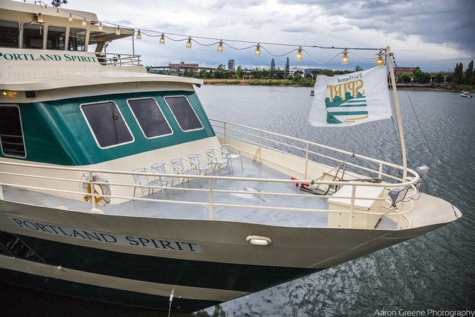 2.5-hour Dinner Cruise on Willamette River - Ross Island, Oaks Park, and the Southern River