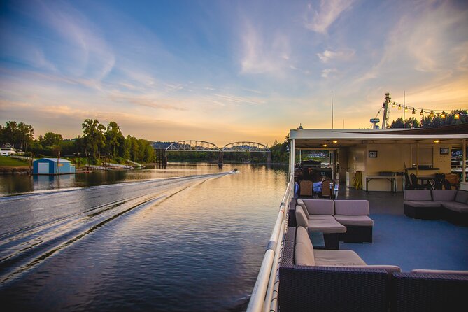 2.5-hour Dinner Cruise on Willamette River - Elk Rock Island and the Turn Toward Lake Oswego