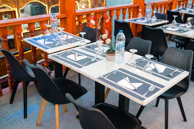 2-Hour Dubai Marina Dhow Dinner Cruise - Timing problems and the value of the ticket