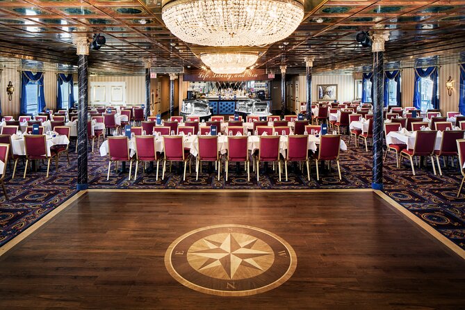 2 HR Savannah Riverboat Dinner Cruise with Onboard Entertainment - Service can shape the whole evening
