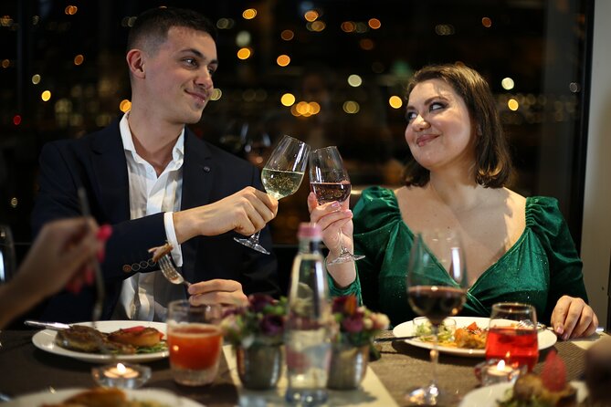 4 Course Dinner Cruise with Operetta, Folk Show and Welcome Drink - A Budapest evening built around the Danube