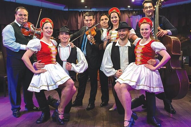 4 Course Dinner Cruise with Operetta, Folk Show and Welcome Drink - Dinner: four courses, but manage expectations