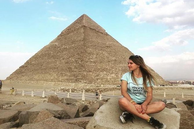 4-Day Tour: Cairo, Luxor, Alexandria, Sound and Light Show, Dinner cruise - Day 1: Giza, the Sphinx, Saqqara, and the evening show