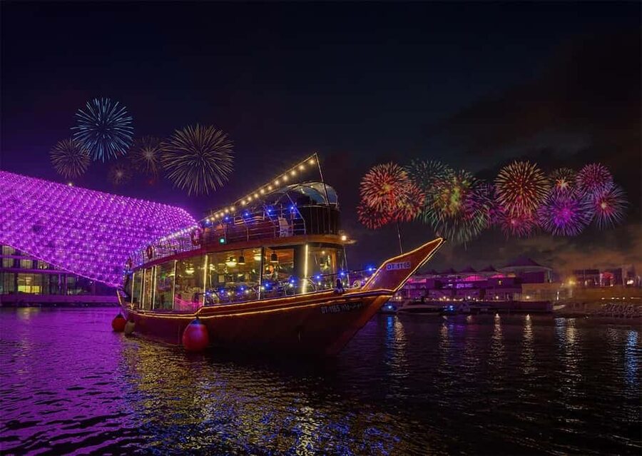 Abu Dhabi: New Year's Eve Yas Island Dhow Dinner Cruise - What the $344 price really buys you