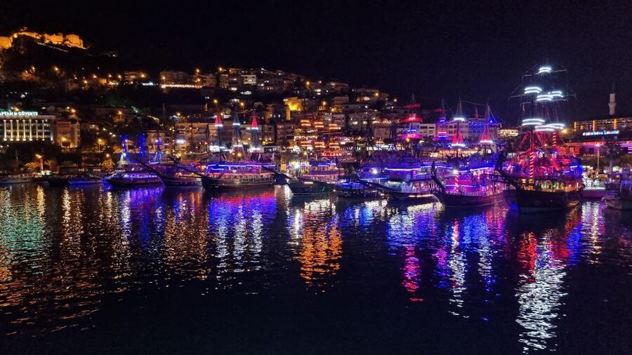 Alanya: Sunset Cruise with Dinner - Music, Foam, and the Party Atmosphere