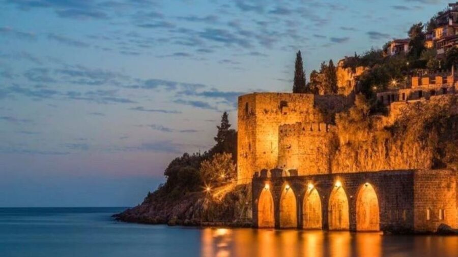 Alanya: Sunset Cruise with Dinner - Watching the Sun Set Over the Open Sea