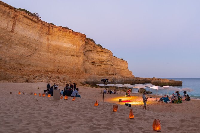 Albufeira: 6-Hour Sunset Dinner Catamaran Cruise with Open Bar - The Algarve coast and the approach to Benagil