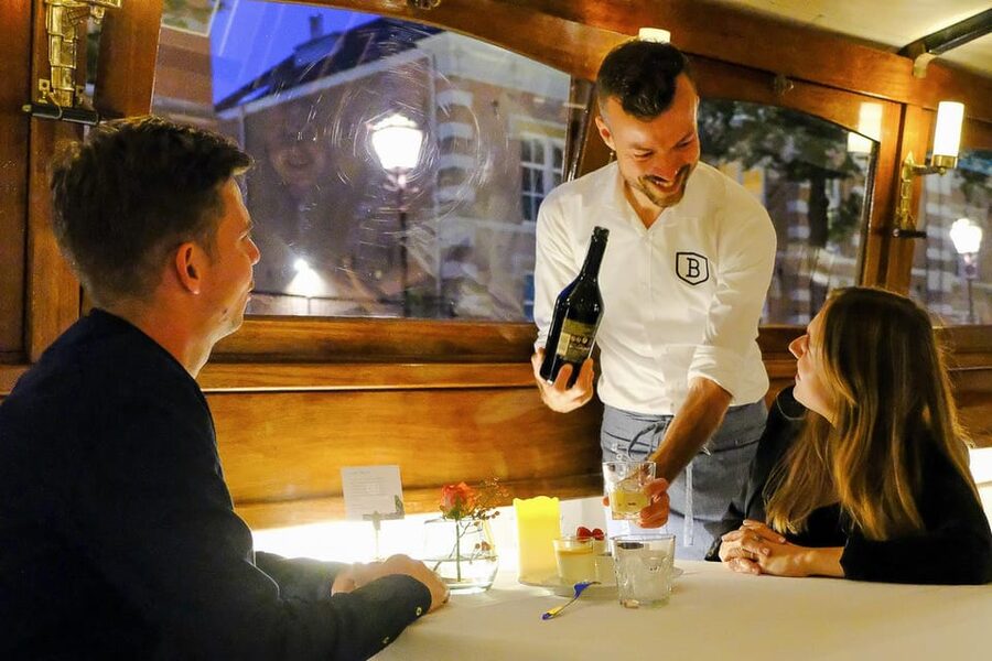 Amsterdam: Luxury Saloon Boat Cruise with 3-Course Dinner - Key details before you book
