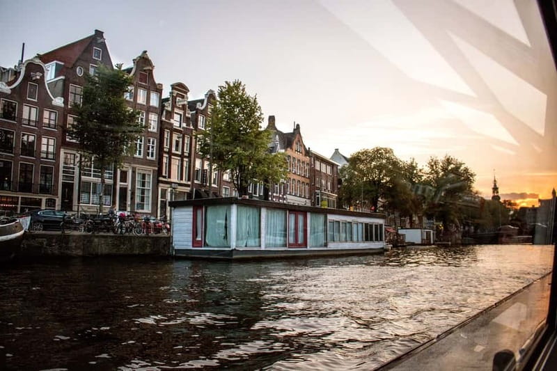 Amsterdam: Original Pizza Dinner Cruise + Unlimited Drinks - The Canal Belt and Anne Frank House