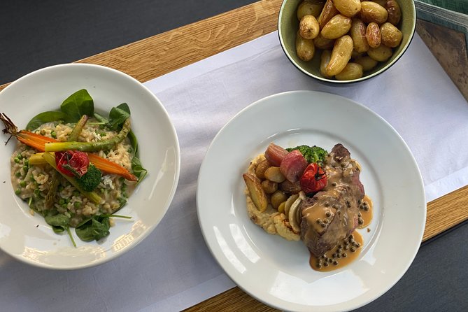 Amsterdam Private Dinner Cruise incl Drinks & 2-course Dinner 2hr - Drinks, timing, and the two-hour format