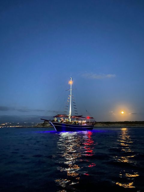 Argostoli: Sunset Cruise with Swim Stops, Dinner, and Wine - How friendly is the crew?