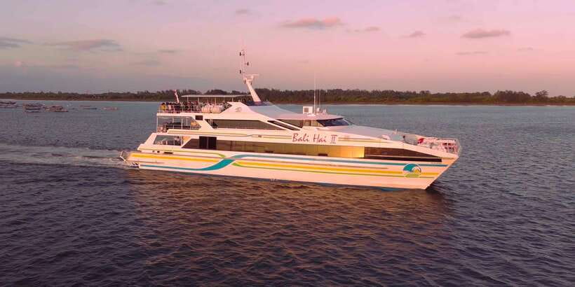 Bali/Benoa: Sunset Dinner Cruise with Show and Live Music - Setting out from Benoa Harbor