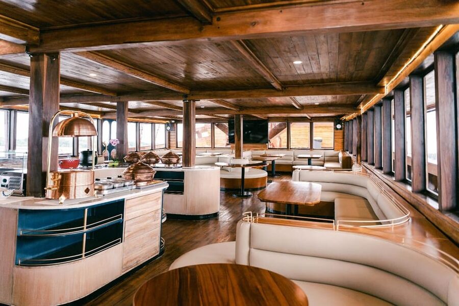Bali Phinisi Cruise: Sunset Dinner with Live Music & Buffet - Who should book this cruise?