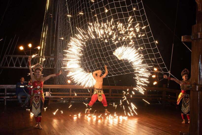 Bali Phinisi Cruise: Sunset Dinner with Live Music & Buffet - What kind of Bali night is this?
