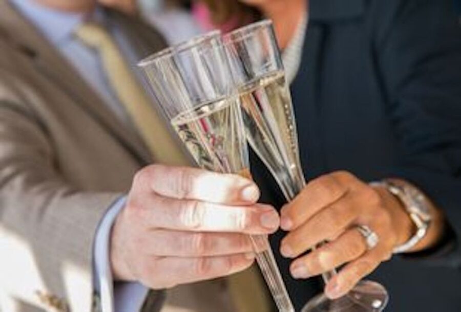 Baltimore: Christmas Eve Gourmet Brunch or Dinner Cruise - What the meal means for the price