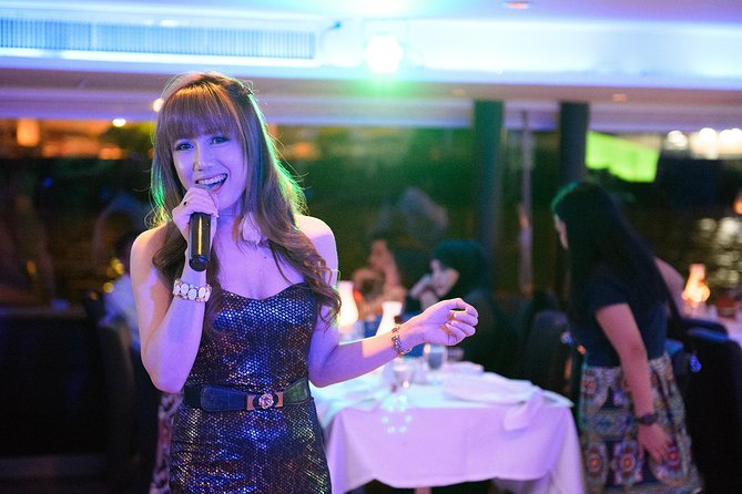 Bangkok: 2-Hour Dinner Cruise on the Chao Phraya Princess - Boarding the Chao Phraya Princess
