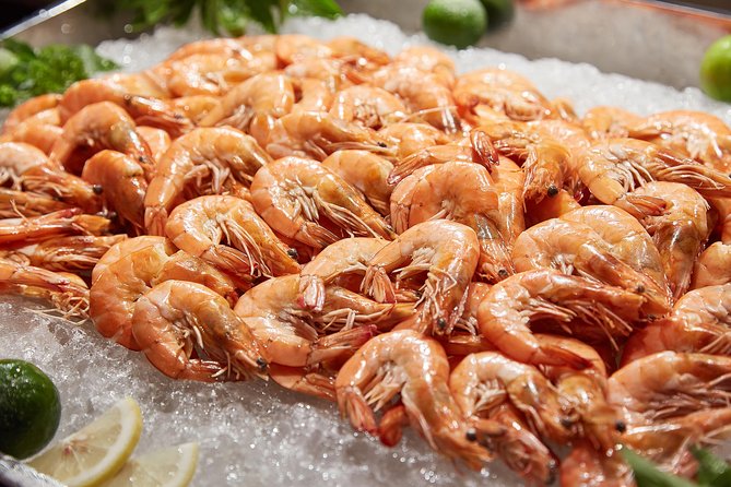 Bangkok: 2-Hour Dinner Cruise on the Chao Phraya Princess - Live music and the evening atmosphere