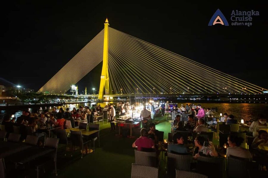 Bangkok: Alangka Chao Phraya River Dinner Cruise - Wat Pho and the Grand Palace from the water