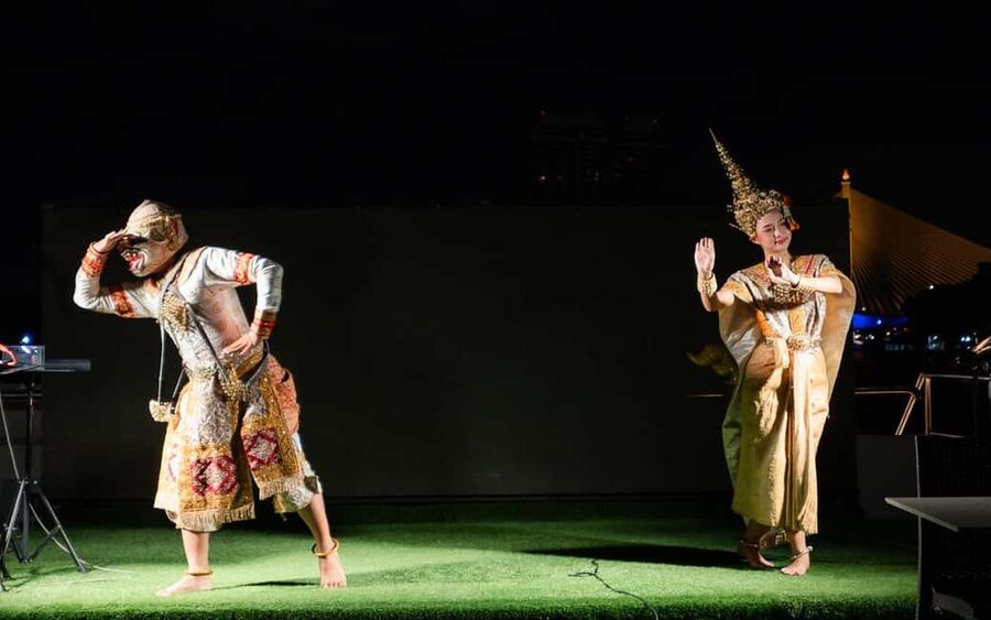 Bangkok: Alangka Chao Phraya River Dinner Cruise - Timing, weather, and comfort