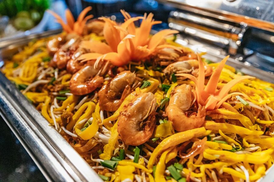 Bangkok: Alangka Luxury Buffet Dinner Cruise With Live Music - Value at $31 per person