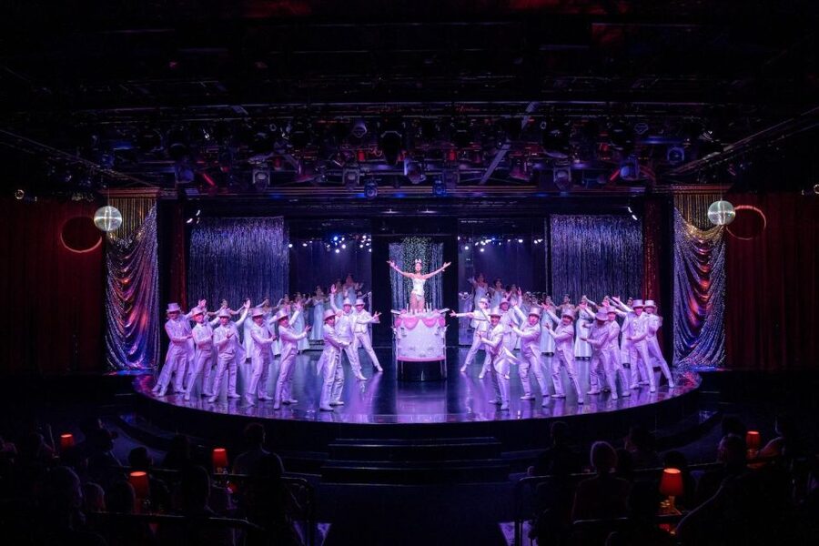 Bangkok: Calypso Cabaret & Dinner Cruise with Hotel Transfer - Getting to Asiatique and checking in before 4:30 PM