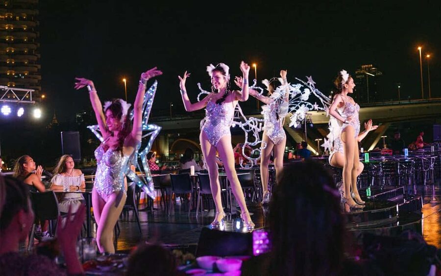 Bangkok: Carnival Dinner Cruise with Free-Flow Beer & Buffet - Is the two-hour schedule enough?