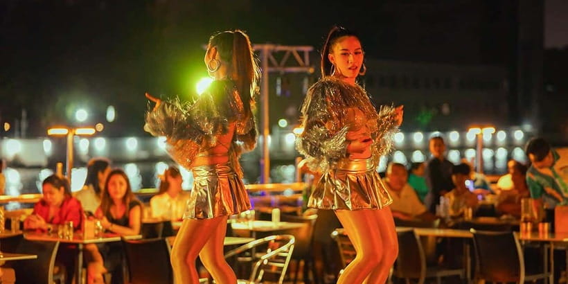 Bangkok: Carnival Dinner Cruise with Free-Flow Beer & Buffet - Cruising past Wat Arun and Rama VIII Bridge