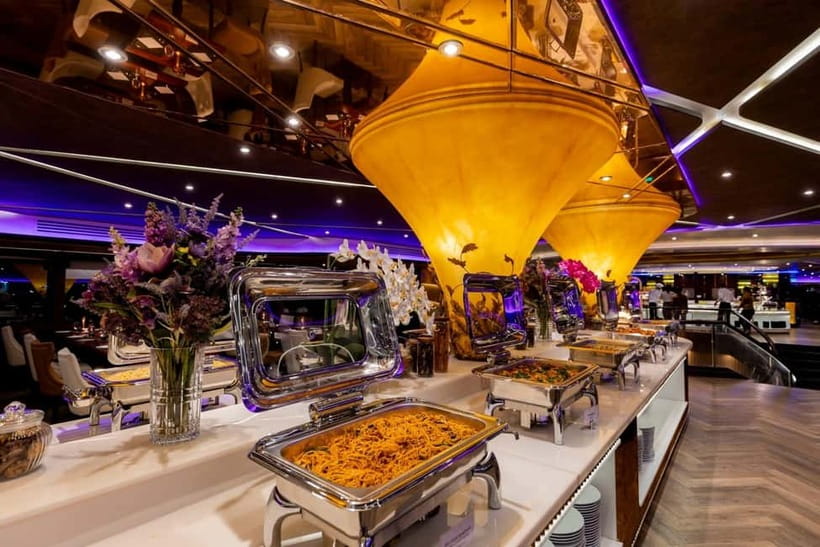 Bangkok: Celebrate New Year Opulence Dinner Cruise - The return to the pier and getting home
