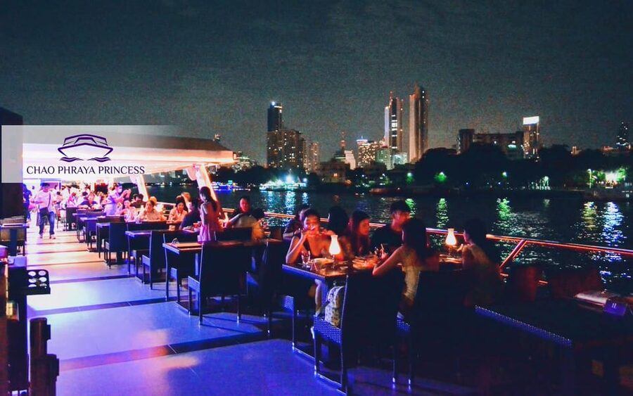 Bangkok: Chao Phraya Princess Dinner Cruise - Why a Chao Phraya dinner cruise works in Bangkok