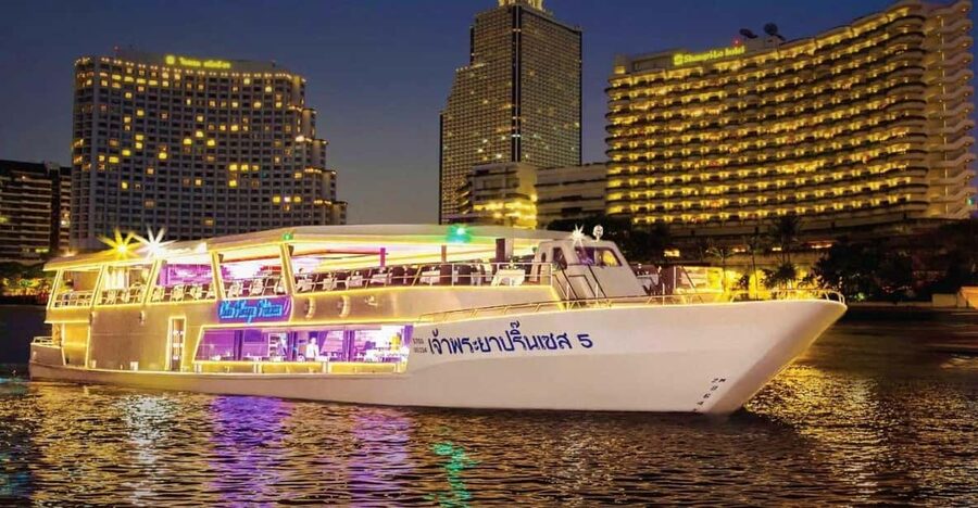 Bangkok: Chao Phraya Princess Dinner Cruise - River City Bangkok on the return route
