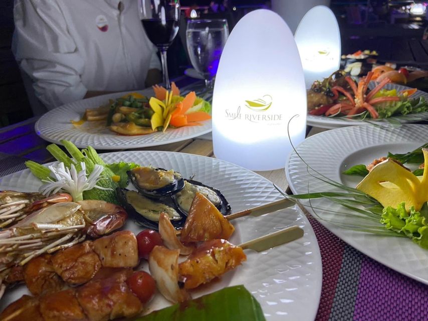 Bangkok: Chao Phraya River Buffet Dinner Cruise - Key points to know before boarding