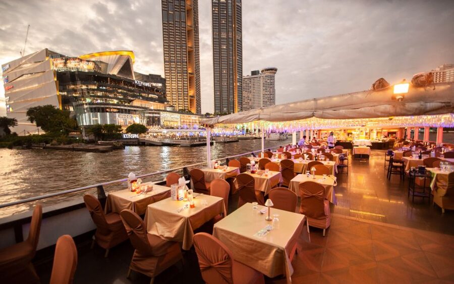 Bangkok: Grand Chao Phraya Dinner Cruise with Live Show - The Rama VIII Bridge and Hotel Views