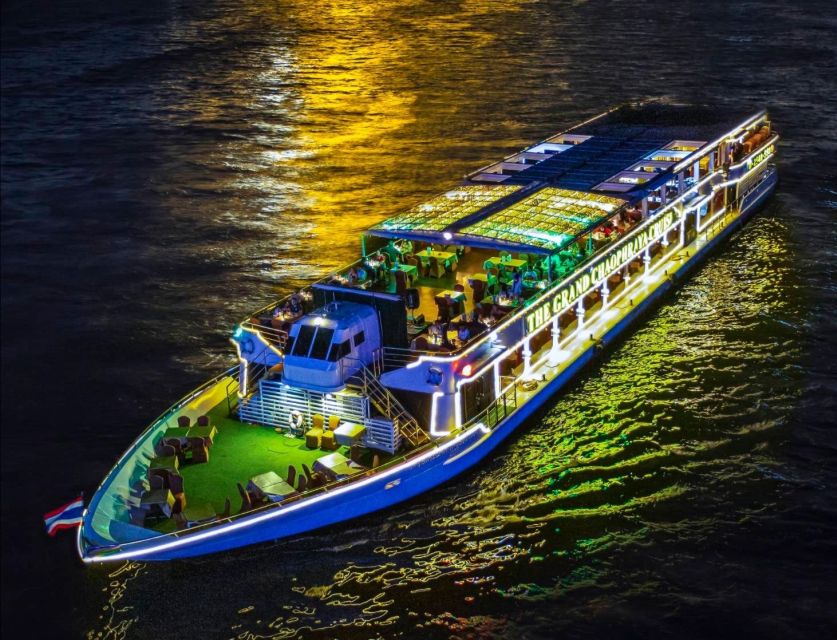 Bangkok: Grand Chao Phraya Dinner Cruise with Live Show - Boarding the Boat and Finding Your View