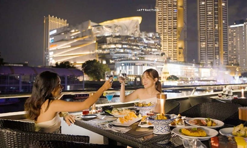 Bangkok: Luxury Dinner Cruise on Chao Phraya River - Why a Chao Phraya dinner cruise works so well