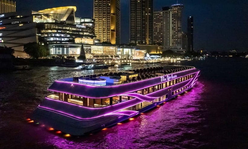 Bangkok: Luxury Dinner Cruise on Chao Phraya River - Live music and the evening mood