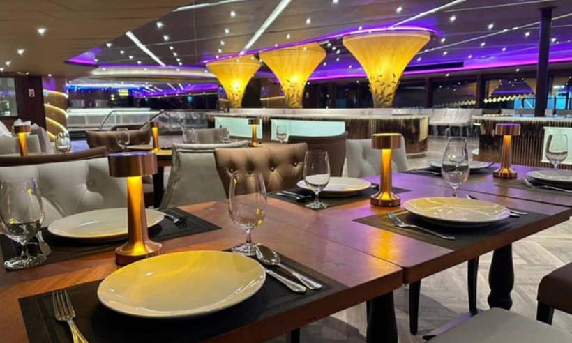 Bangkok: Luxury Dinner Cruise on Chao Phraya River - Who should book the Opulence cruise?