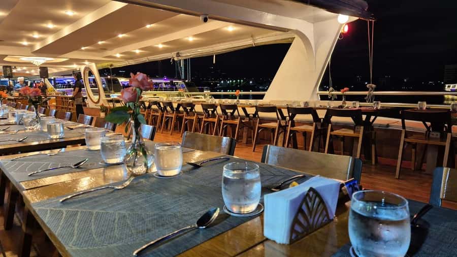 Bangkok: New Horizon Dinner Cruise with Buffet & Beer - Live Music and Bangkok’s Nighttime Sights