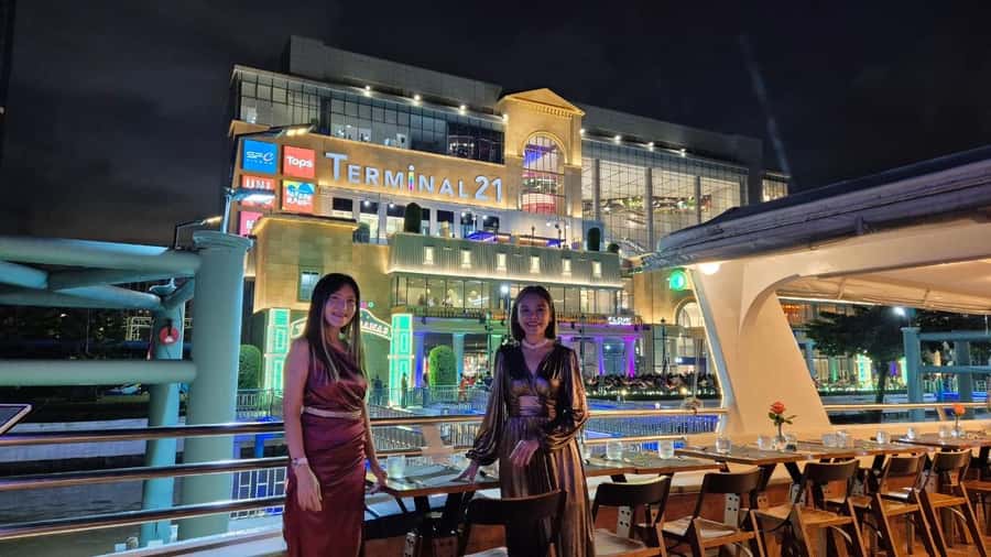 Bangkok: New Horizon Dinner Cruise with Buffet & Beer - A Calm Pace Instead of a Party Boat