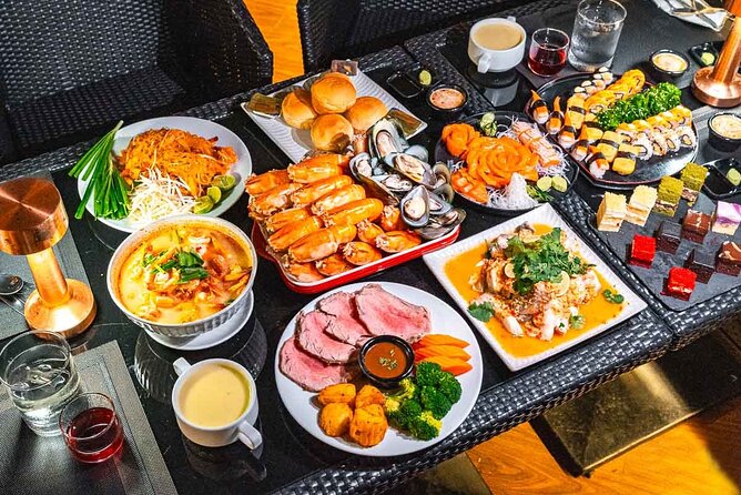 Bangkok Opulence Dinner Cruise Live Band - Dinner with Thai and international choices