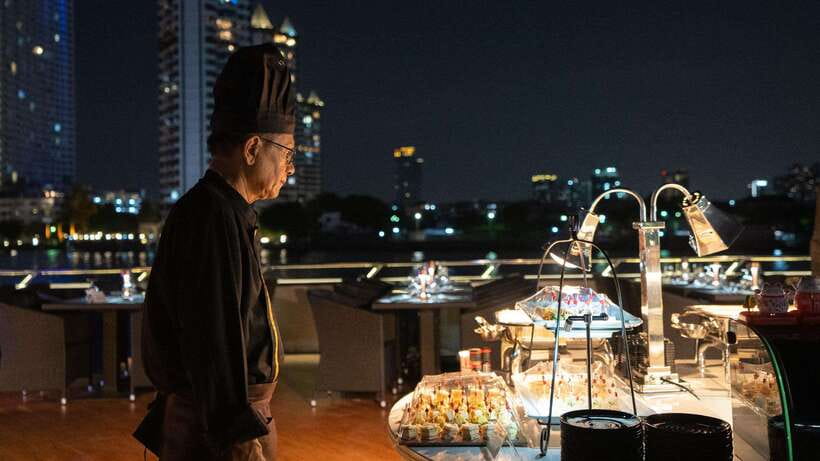 Bangkok: Opulence Luxury Dinner Cruise with Hotel Transfer - The 5:30 p.m. hotel pickup takes care of the hard part