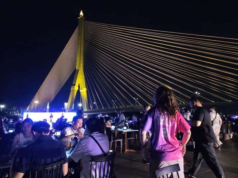 Bangkok: Opulence Luxury River Dinner Cruise - Boarding, seating, and the first look at the boat