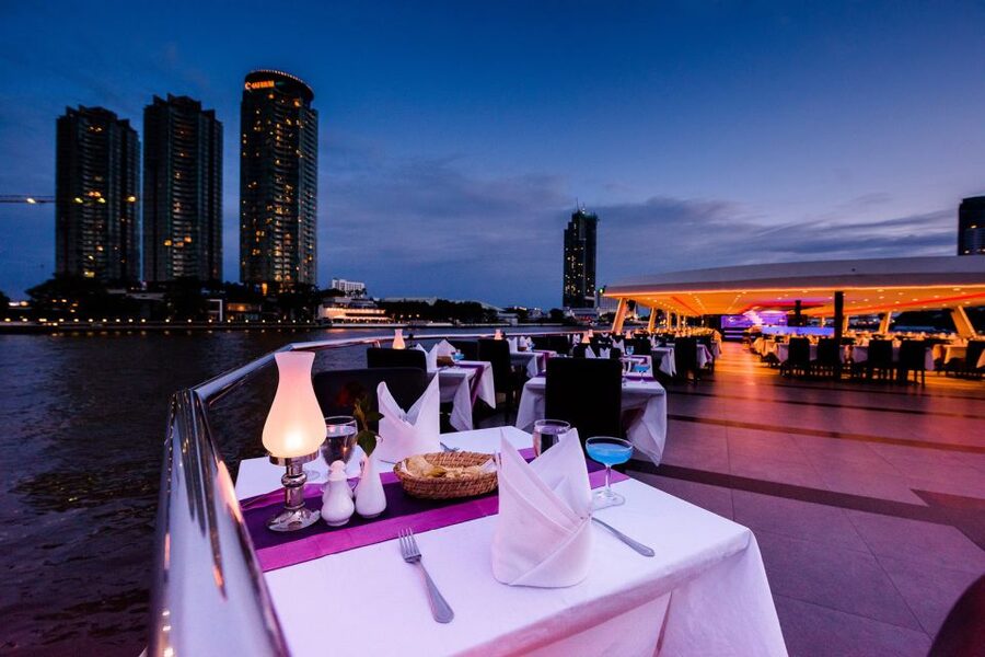 Bangkok: River Dinner Cruise on the Chao Phraya Princess - How much value do you get for $27?