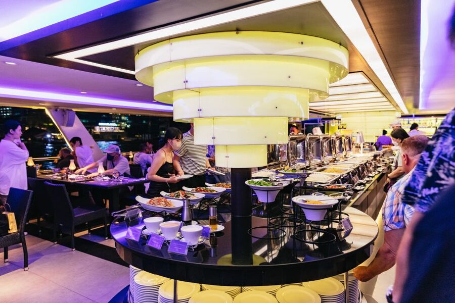 Bangkok: River Dinner Cruise on the Chao Phraya Princess - Getting to Iconsiam and finding the boat