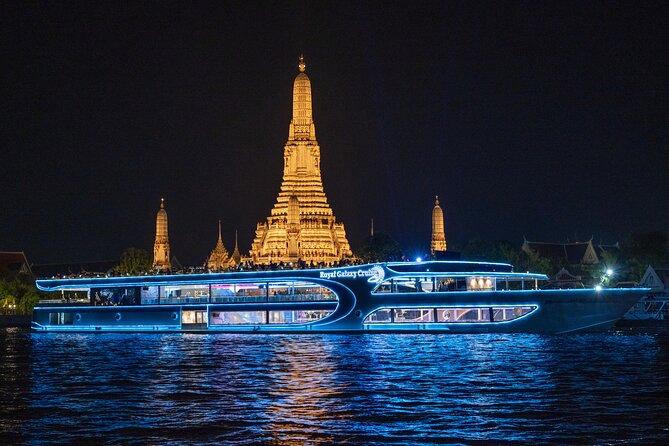 Bangkok Royal Galaxy Chao Phraya River Dinner Cruise - The Grand Palace and Wat Phra Kaew from the river