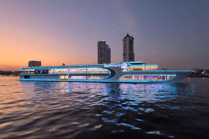 Bangkok: Royal Galaxy Dinner Cruise with Siam Fantasy Show - What the optional transfers really add