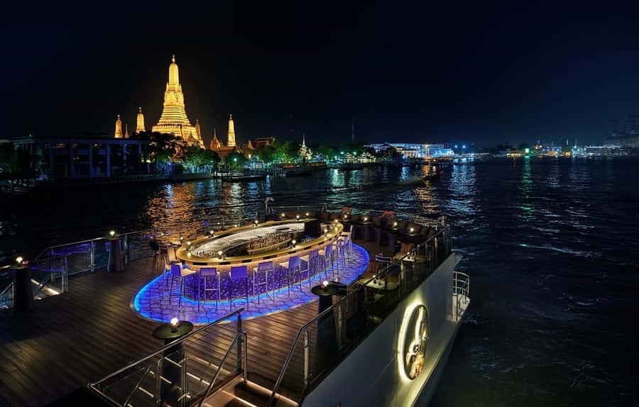 Bangkok: Saffron Chao Phraya River Dinner Cruise - Boarding at Icon Siam Pier 2 at 7:00 pm