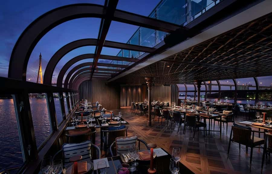 Bangkok: Saffron Chao Phraya River Dinner Cruise - A four-course Thai dinner while Bangkok passes by