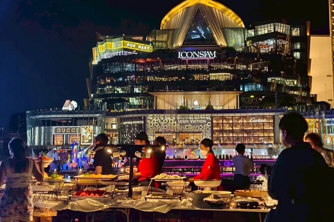 Bangkok Sawasdee Chaophraya Dinner Cruise from ICONSIAM - The Grand Palace from the river