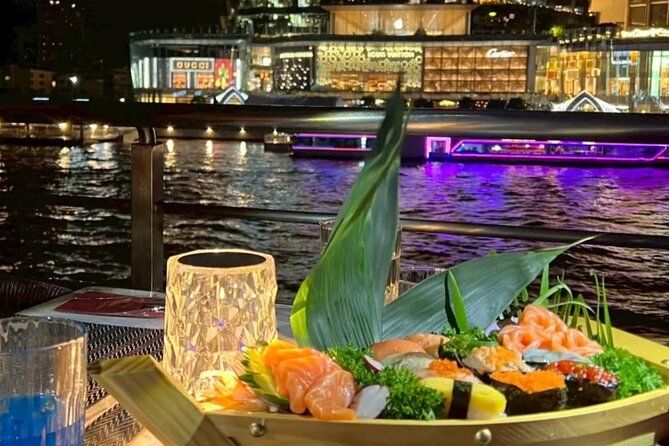 Bangkok Sawasdee Chaophraya Dinner Cruise from ICONSIAM - Live music, Thai dance, and the evening mood